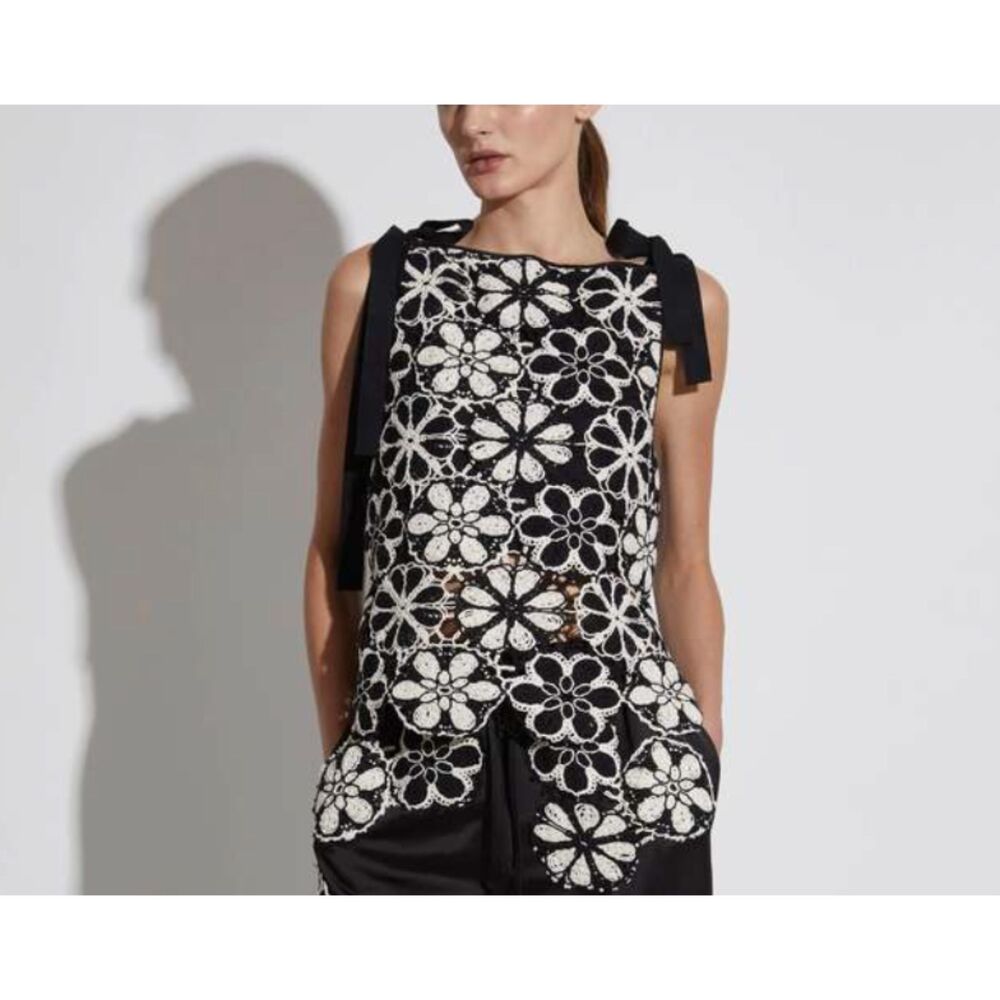 SAINT ART Ruby Crochet Floral Blouse Black White‎ Medium